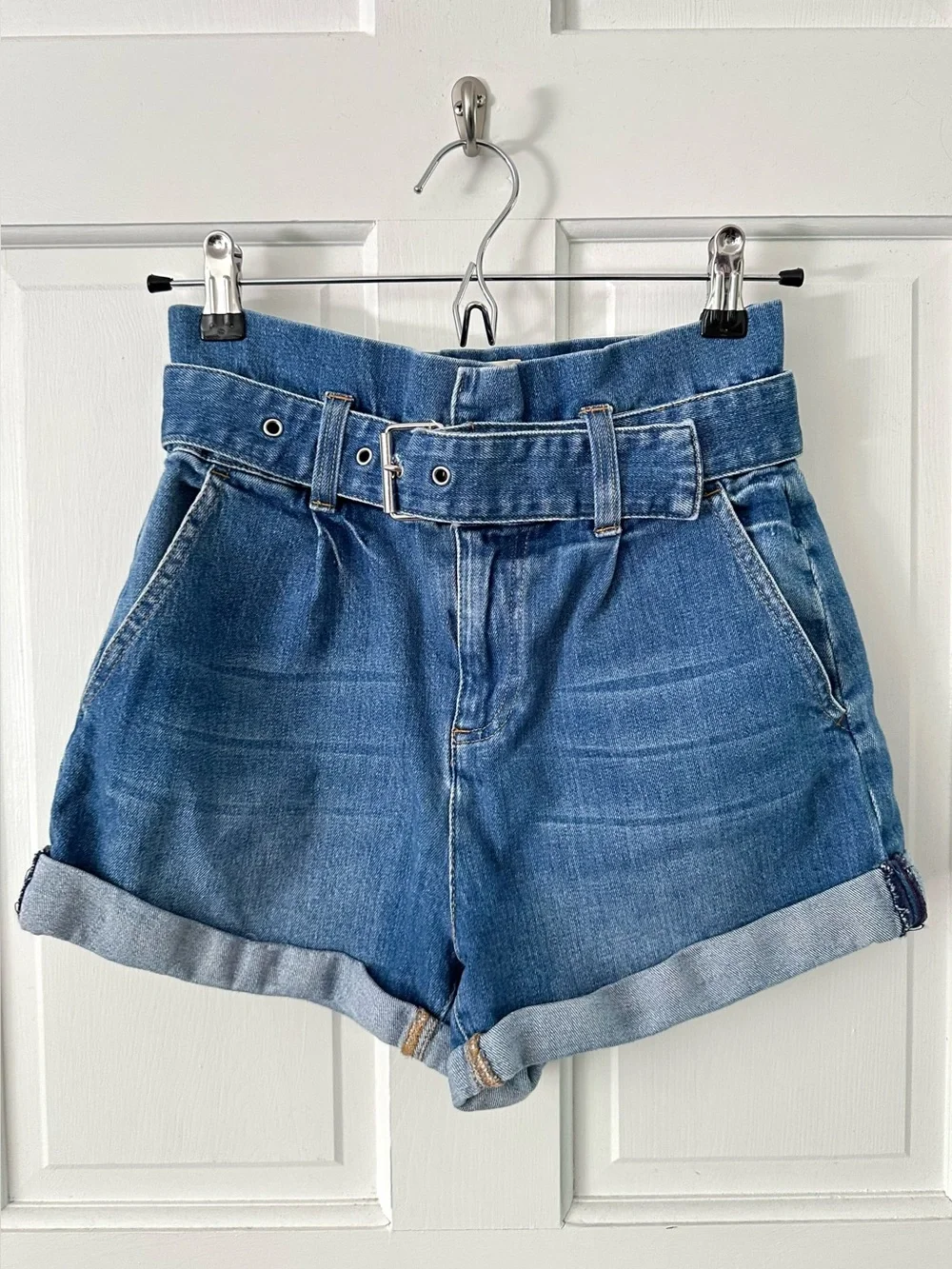 Alice + Olivia Jeans Blue Paperbag Belted Denim Shorts Rosemary Size 25